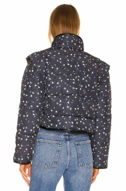 Resort 2021 Mael Puffer Outerwear 8 Resort 2021 Mael Puffer Outerwear