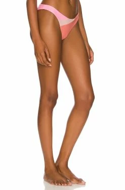 Fall 2022 Kabella Bottom Swim