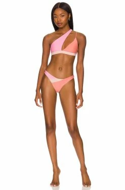 Fall 2022 Kabella Bottom Swim