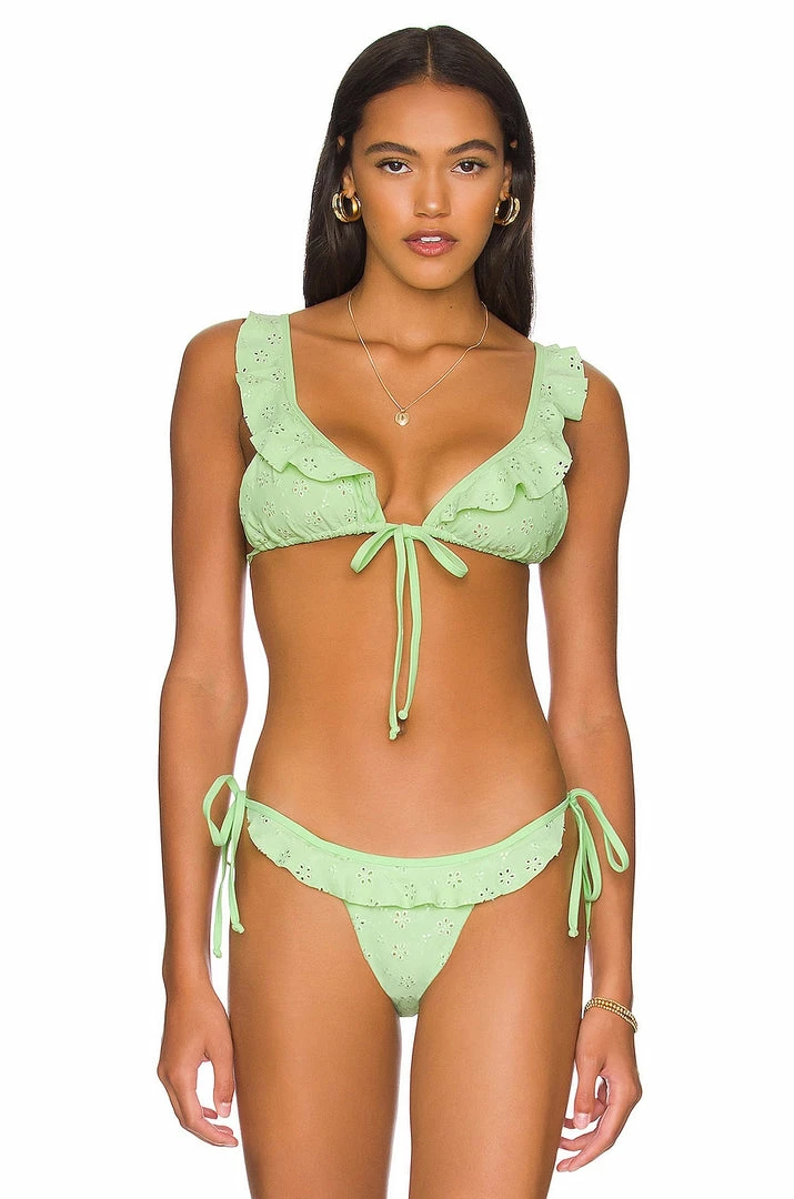 Fall 2022 Akira Top 1 Fall 2022 Akira Top