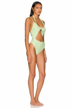 Fall 2022 Santi One Piece