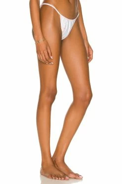 Spring 2022 Embra Bottom