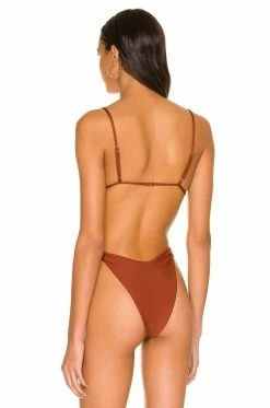 Spring 2022 Dylan Top 6 Spring 2022 Dylan Top